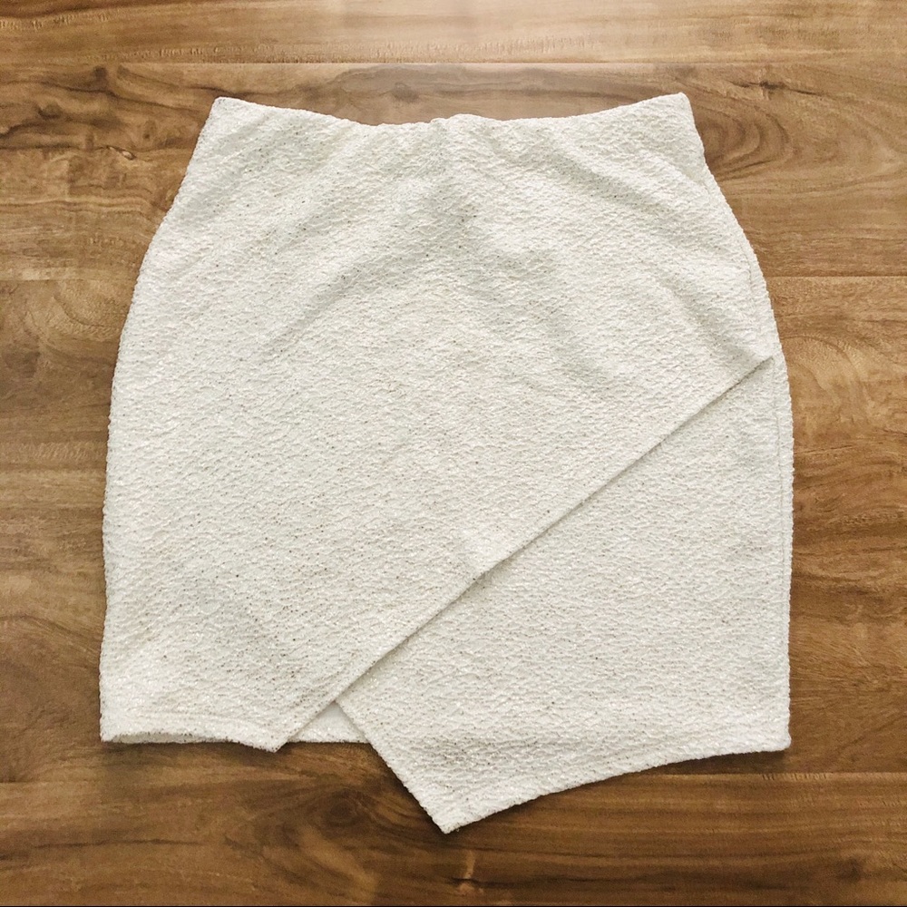 Windsor | White Skirt With Gold Flakes